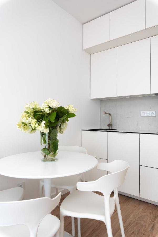 Brand New And Modern 1Bdr Apartment VNO Exteriör bild